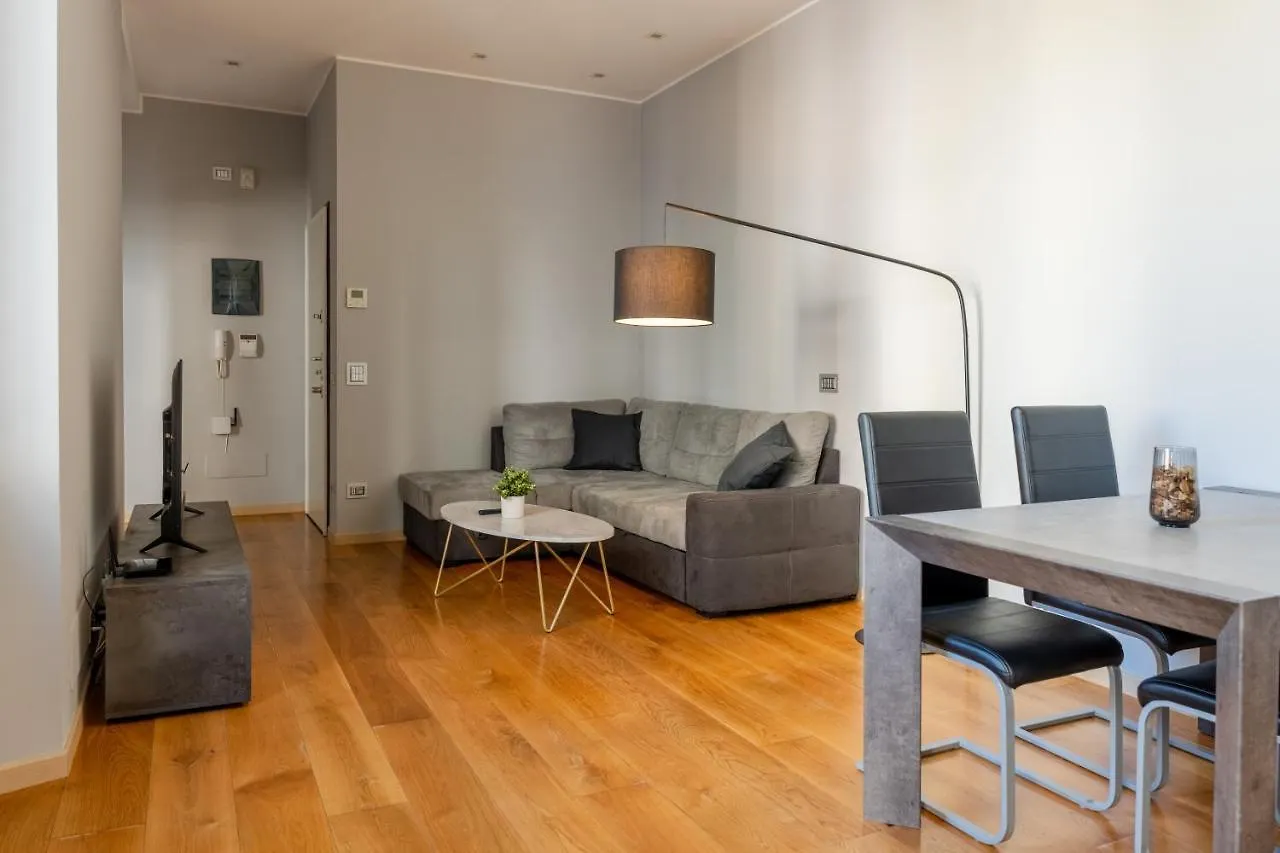 Apartment 5 Min Duomo Luxury Home In Brera Design District Milan