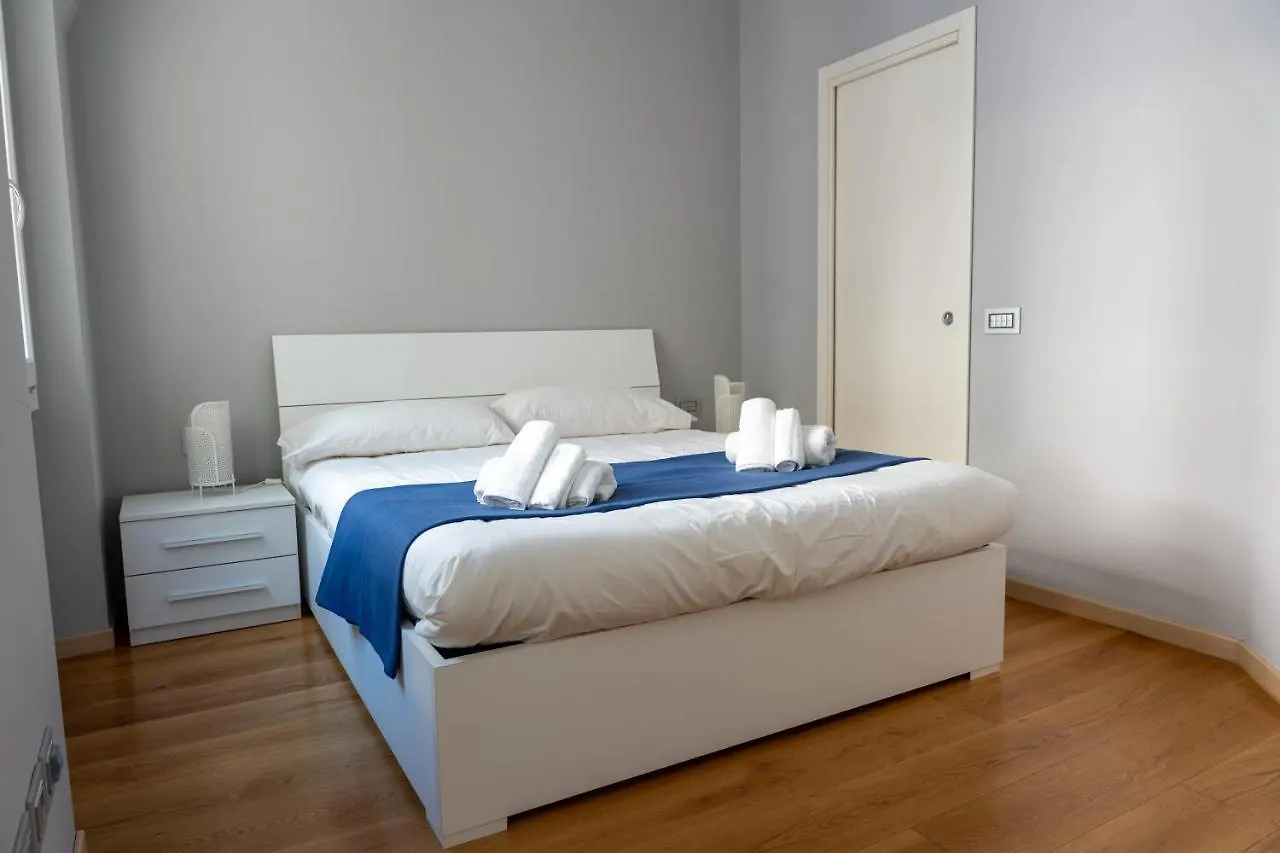 Apartment 5 Min Duomo Luxury Home In Brera Design District Milan Italy