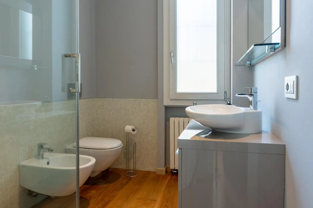 5 Min Duomo Luxury Home In Brera Design District Milan 0*,