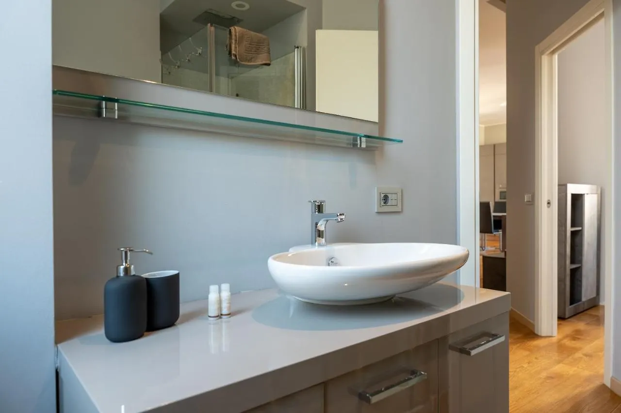 Apartment 5 Min Duomo Luxury Home In Brera Design District Milan